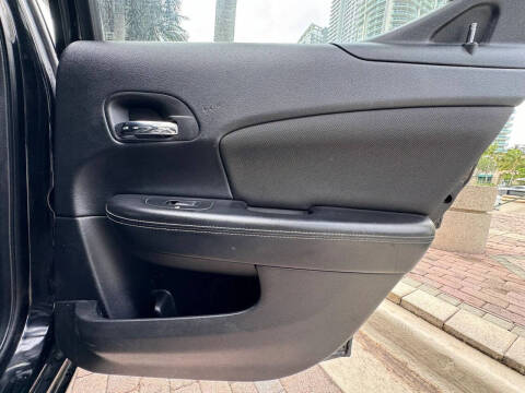 2012 Dodge Avenger SE