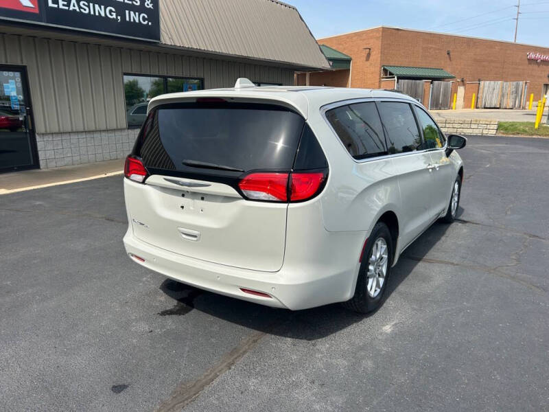 2017 Chrysler Pacifica Touring
