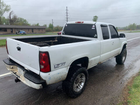 2005 Chevrolet Silverado 2500HD LS