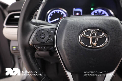 2020 Toyota Camry SE