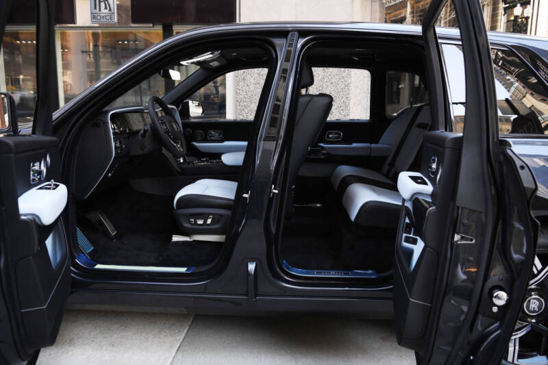 2025 Rolls-Royce Black Badge Cullinan