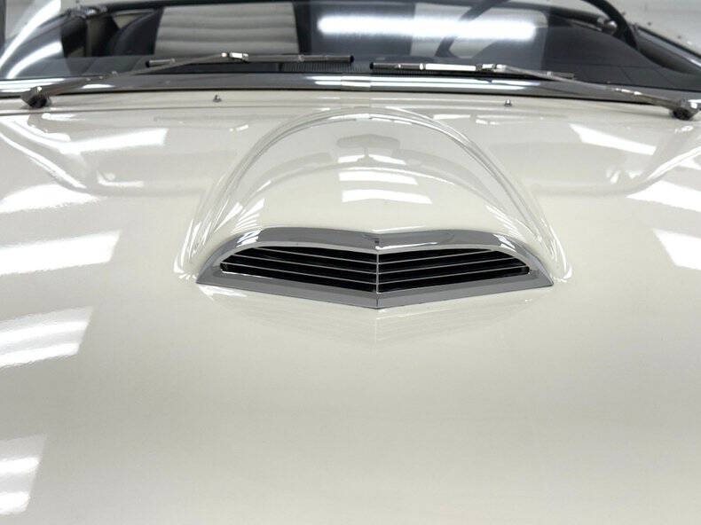 1957 Ford Thunderbird