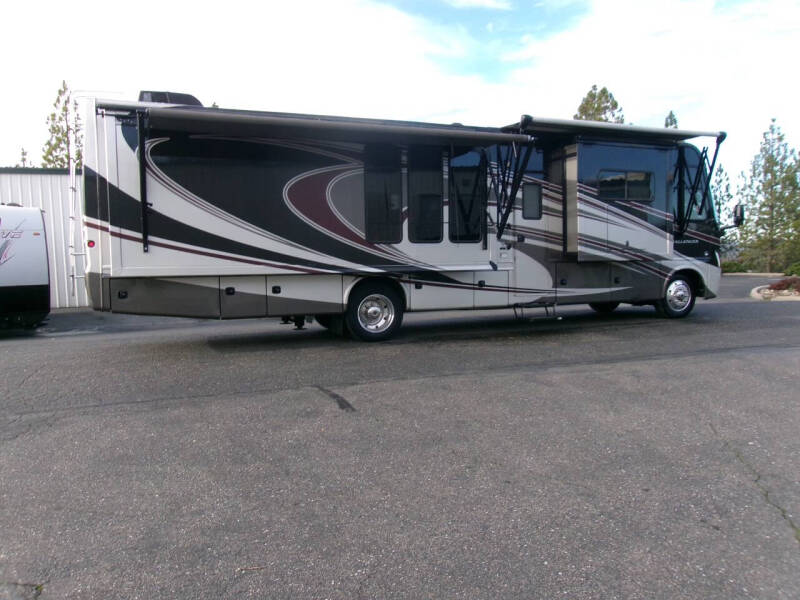 2013 Thor Motor Coach Challenger 37kt