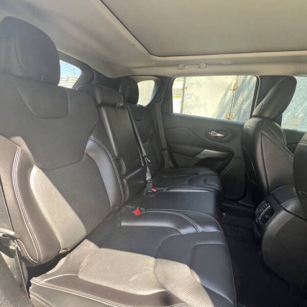 2021 Jeep Cherokee Latitude Lux