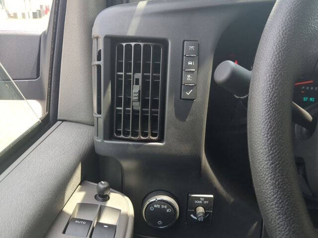 2025 GMC Savana 2500