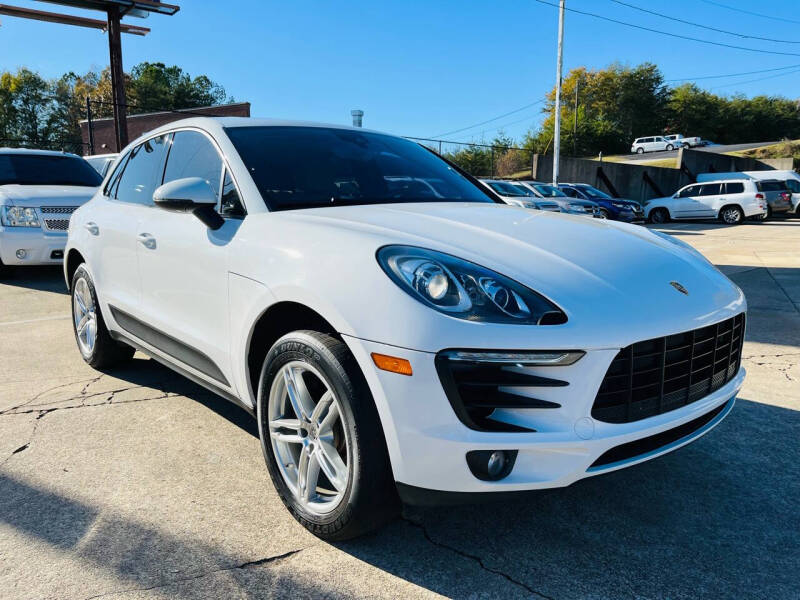 2017 Porsche Macan Base photo 4