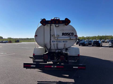 2004 Freightliner M2 106