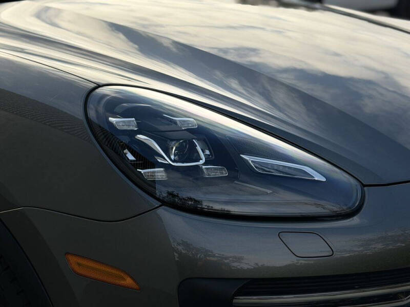 2017 Porsche Cayenne Turbo