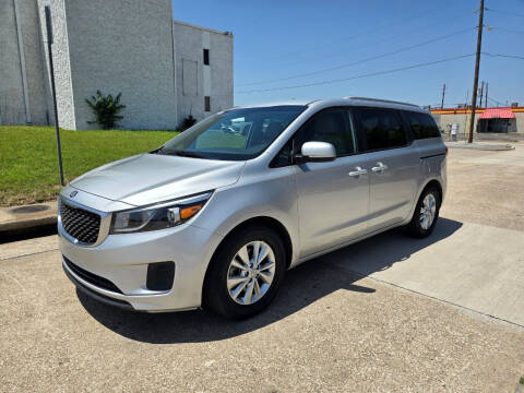 2015 Kia Sedona for sale at DFW Autohaus in Dallas TX