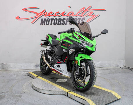 2022 Kawasaki Ninja 400 ABS KRT Edition