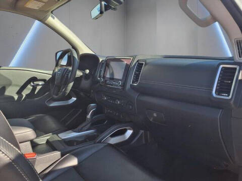 2024 Nissan Frontier SL