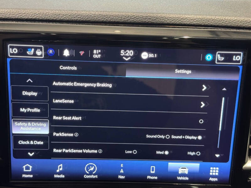 2023 Chrysler Pacifica Limited