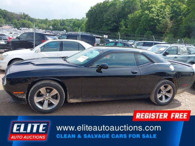 2016 Dodge Challenger SXT