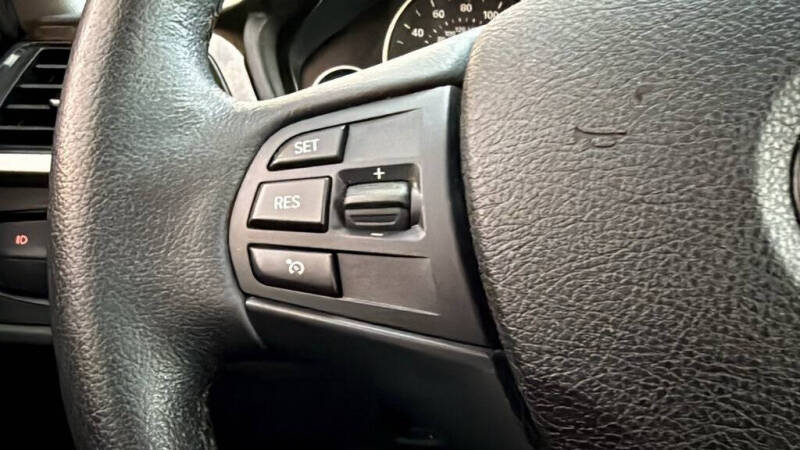 2015 BMW 3 Series 320i