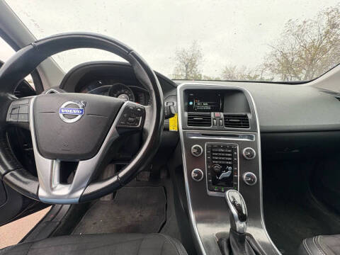 2016 Volvo XC60 T5 Drive-E