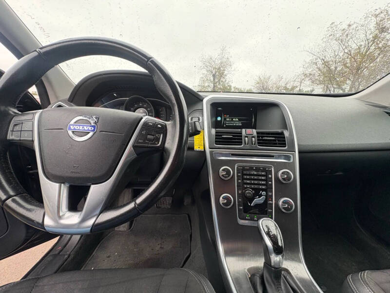 2016 Volvo XC60 T5 Drive-E