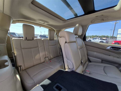 2017 Nissan Pathfinder Platinum