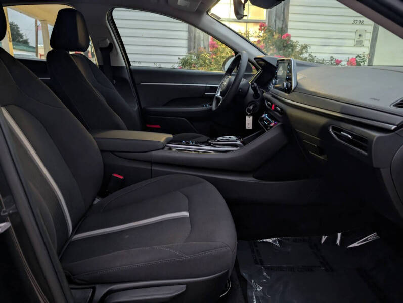 2023 Hyundai Sonata SE