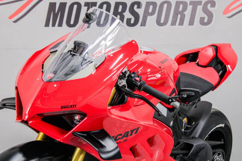 2023 Ducati Panigale V4 S