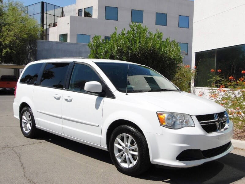 2014 Dodge Grand Caravan null photo 2