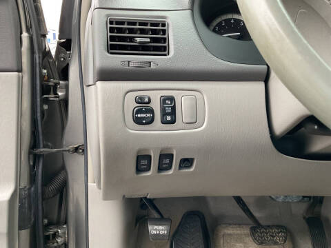 2004 Toyota Sienna XLE 7 Passenger