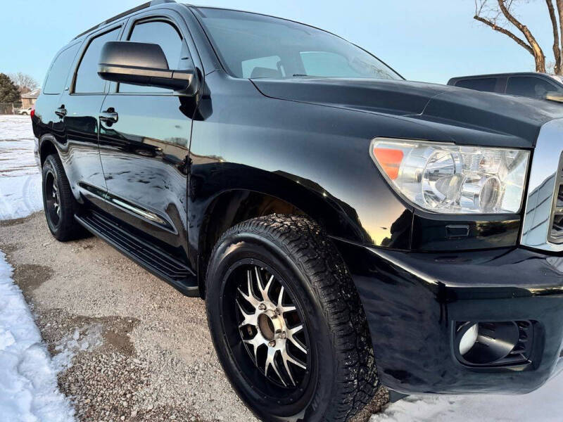 2016 Toyota Sequoia SR5