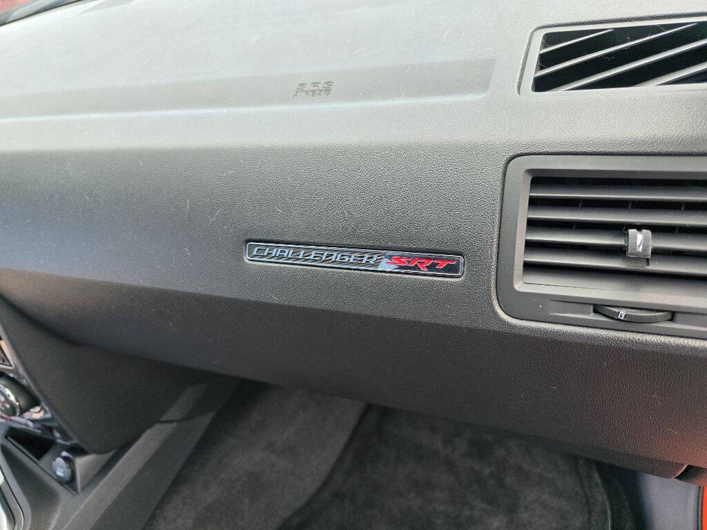 2009 Dodge Challenger 35
