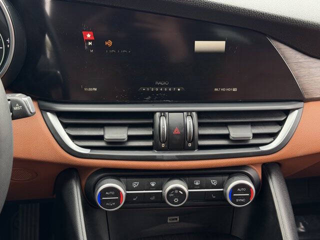 2017 Alfa Romeo Giulia Ti