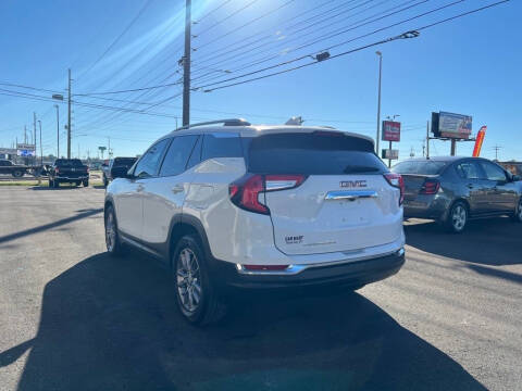 2023 GMC Terrain SLT