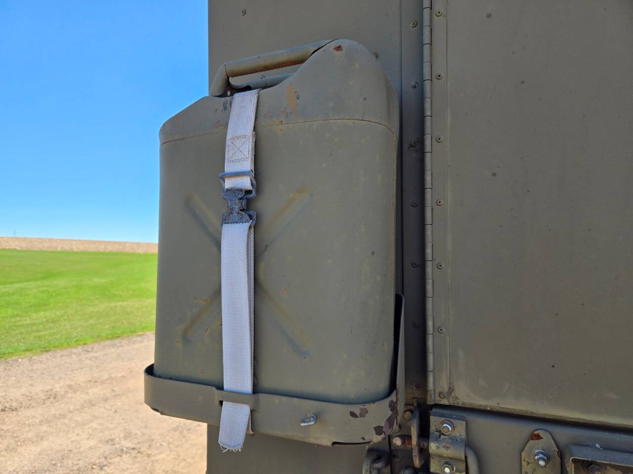 1971 Jeep M724 33