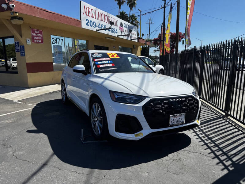 2022 Audi Q5 Premium Plus's photo