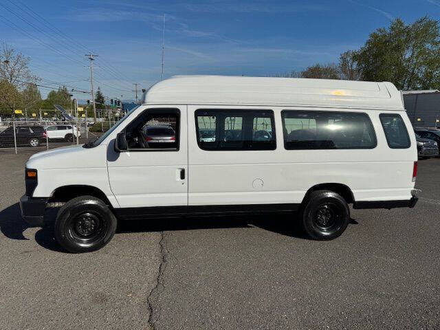 2013 Ford E-Series E-350 SD