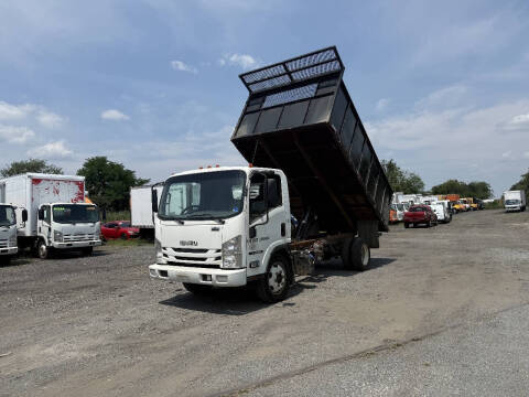 2017 Isuzu NRR