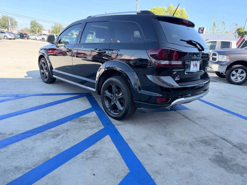 2018 Dodge Journey Crossroad