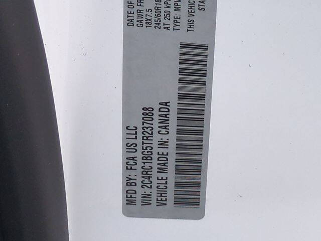 2026 Chrysler Pacifica Select