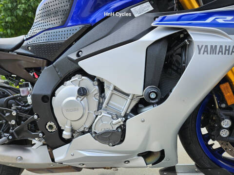 2015 Yamaha YZF-R1