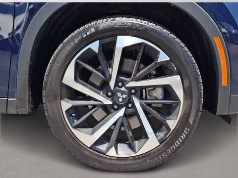 2025 Mitsubishi Outlander PHEV SE