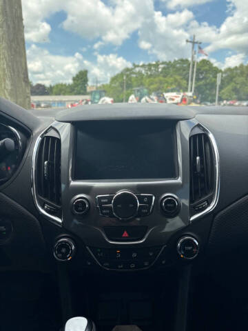 2017 Chevrolet Cruze LT Auto