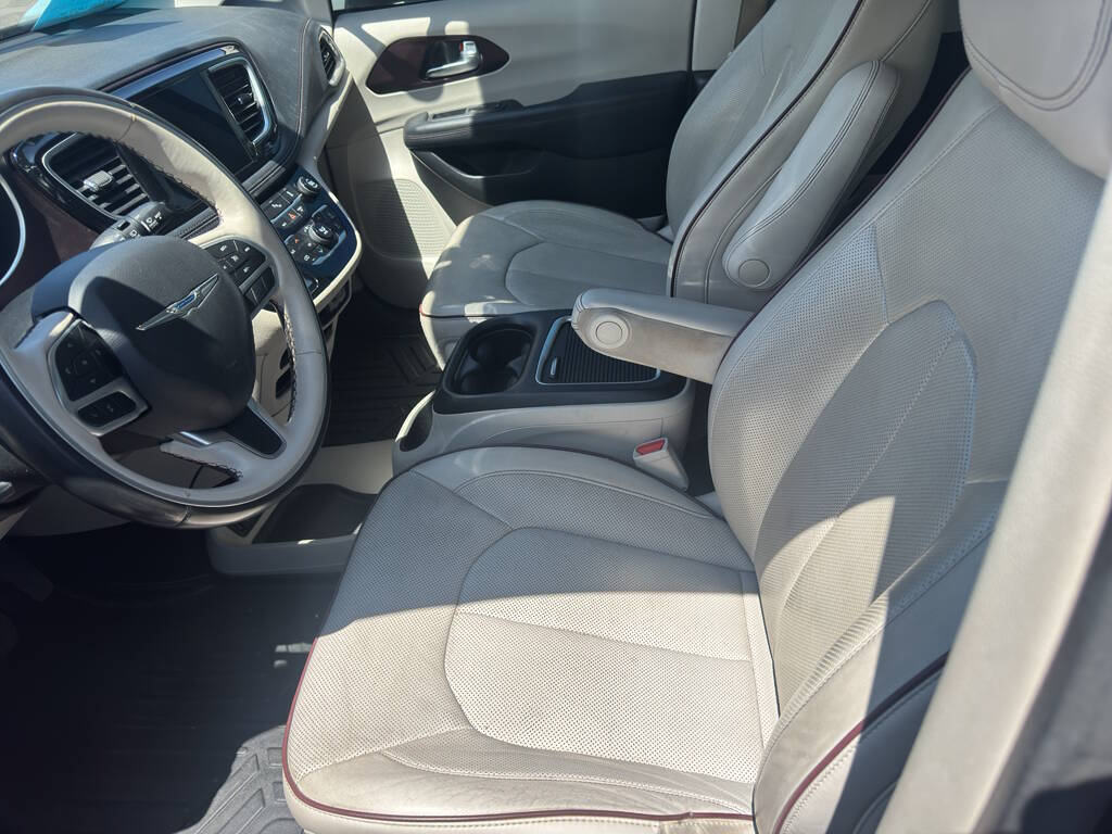 2020 Chrysler Pacifica 22