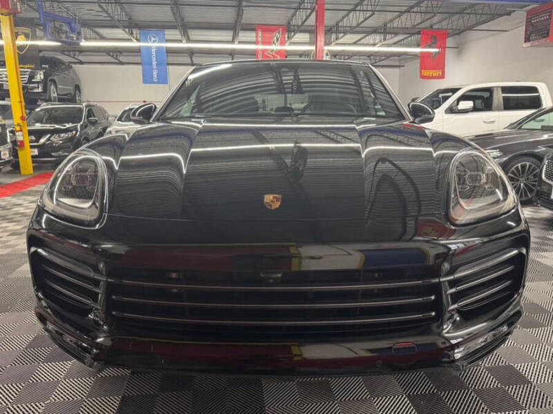 2022 Porsche Cayenne S Coupe Platinum Edition