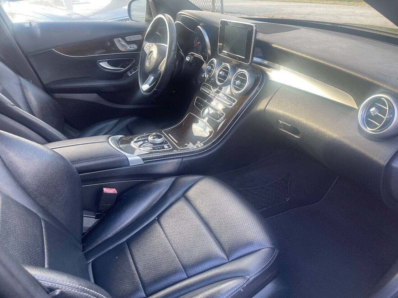 2018 MERCEDES-BENZ C-Class Sedan - $22,900