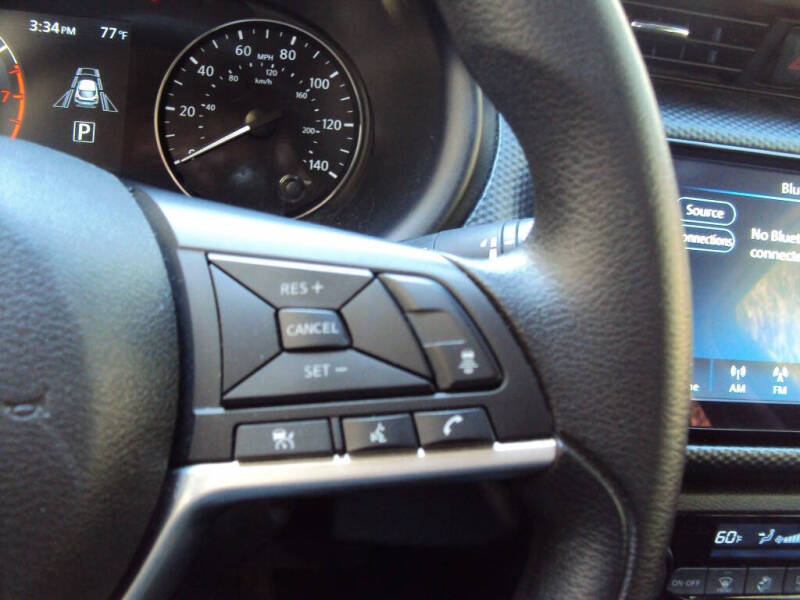 2022 Nissan Kicks SV
