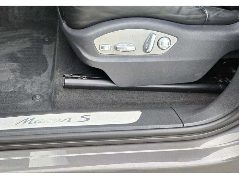 2015 Porsche Macan S