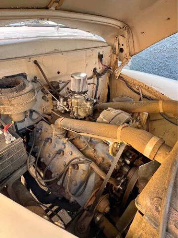 1948 Ford Super Deluxe