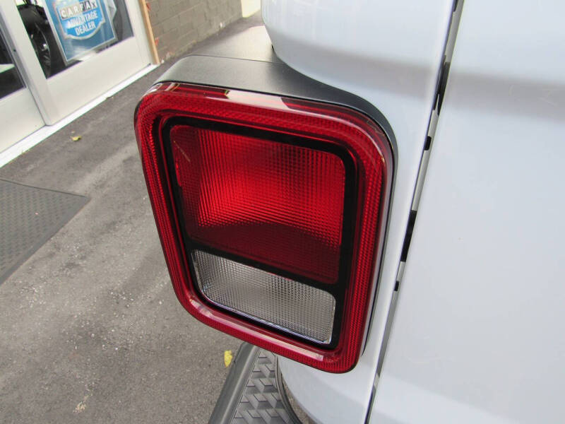 2023 Jeep Gladiator Sport S