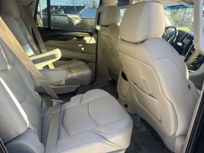 2020 Cadillac Escalade Luxury