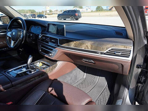 2017 BMW 7 Series 740i