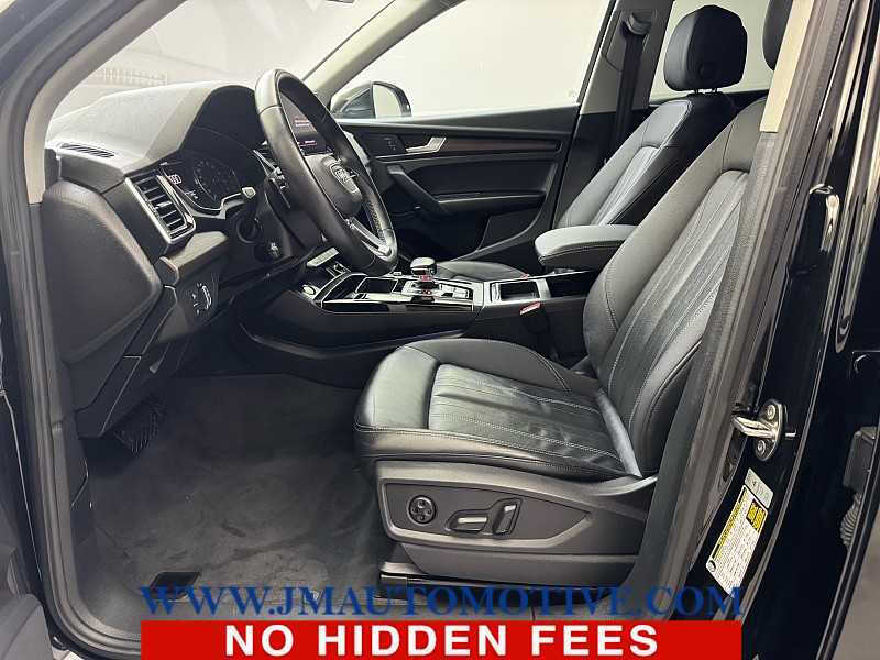 2022 Audi Q5 quattro Premium 40 TFSI