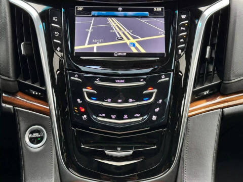 2016 Cadillac Escalade Luxury Collection