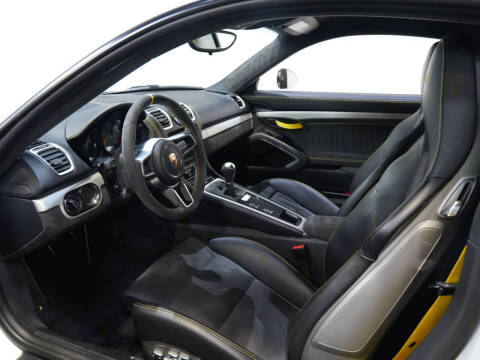 2016 Porsche Cayman GT4